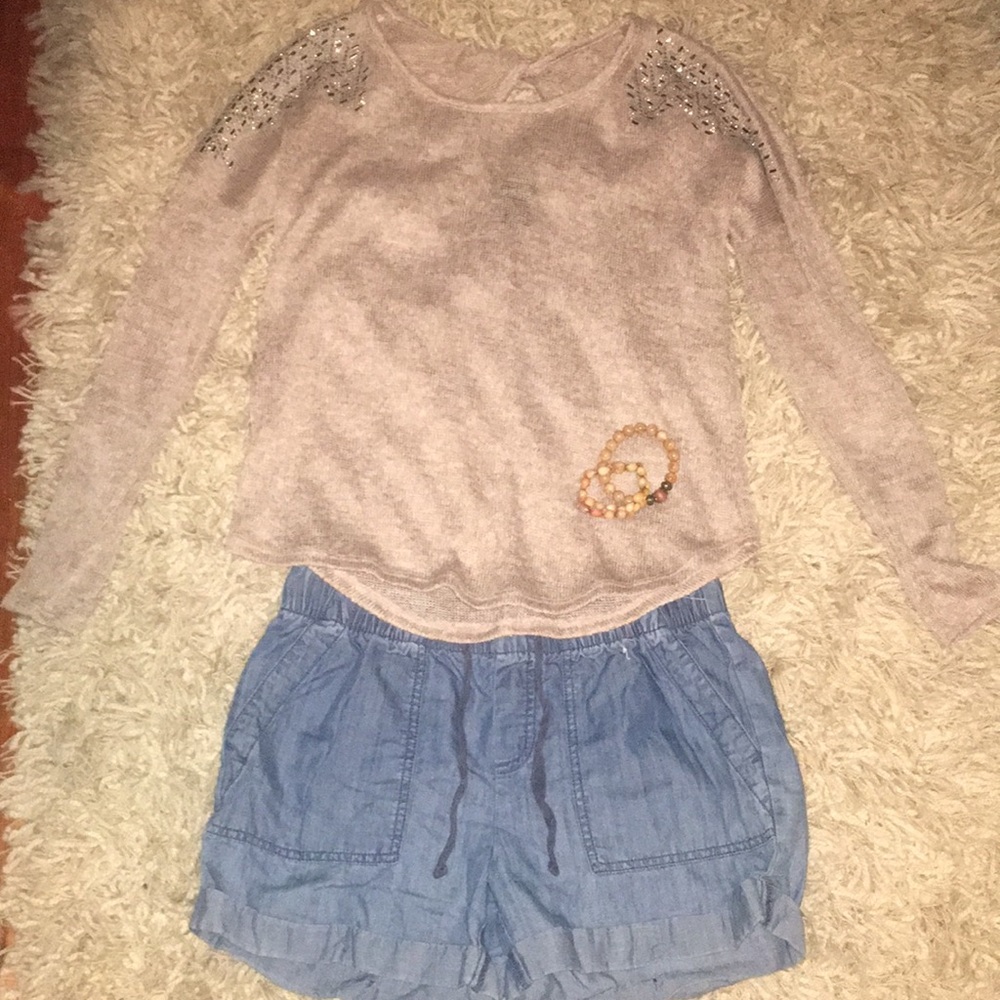 tan long sleeve sweater